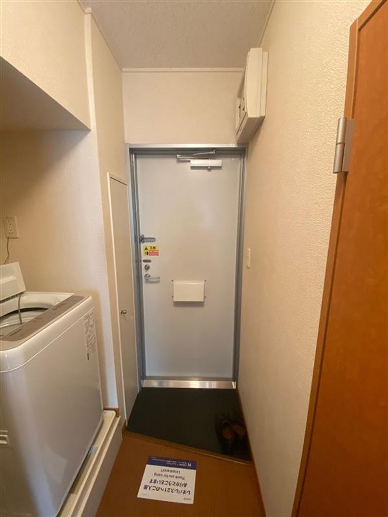 レオパレスフィールド　Ⅰ 玄関