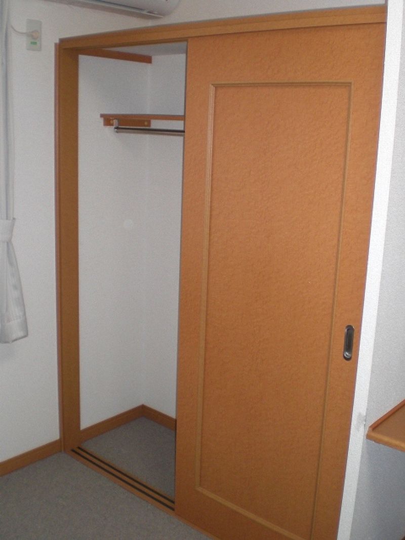 レオパレスあぶくま 収納