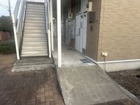 レオパレスラ　トゥサ エントランス