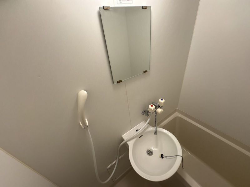 レオパレスサンクフルコート 洗面台