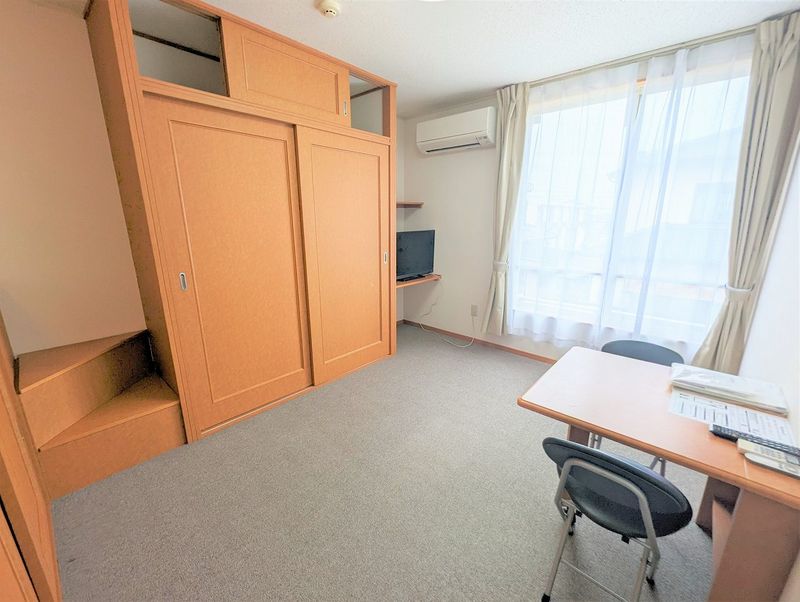 レオパレス和 居間
