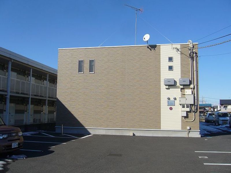レオネクストウラノス 駐車場