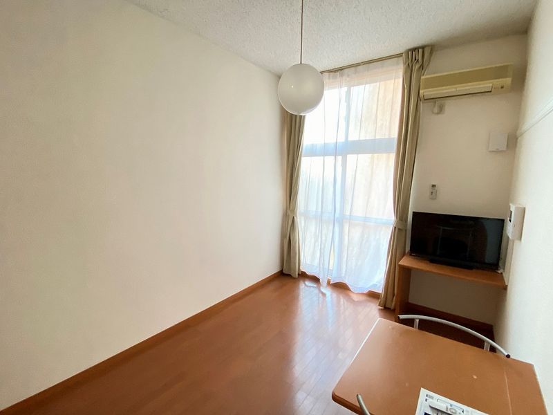 レオパレスプリステラＴＭ 居間