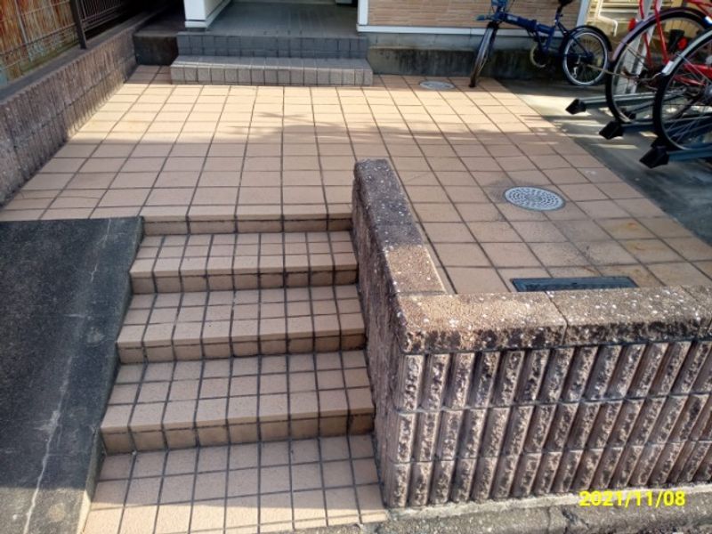 レオパレスアベイユ エントランス