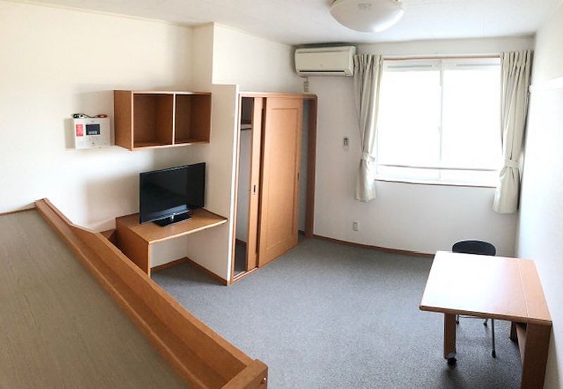 レオパレスあすなろ 居間