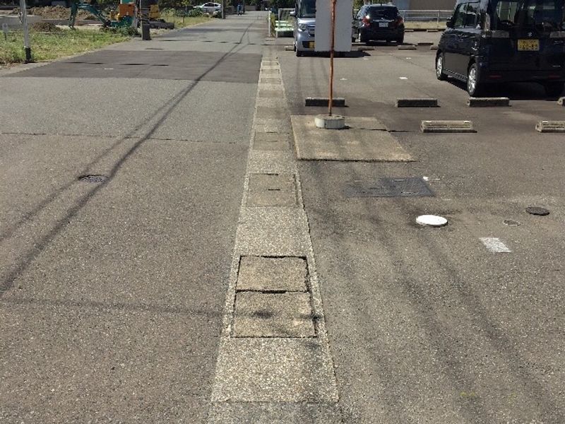 レオパレス松岡Ｂ 駐車場