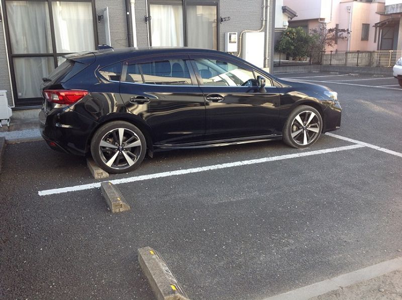 レオパレスコンステラション 駐車場