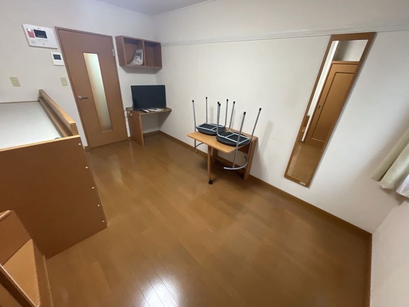 レオパレスゼフィール 居間
