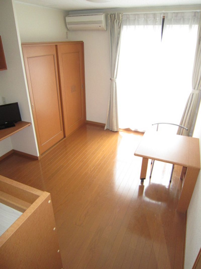 レオパレス宗久荘 居間