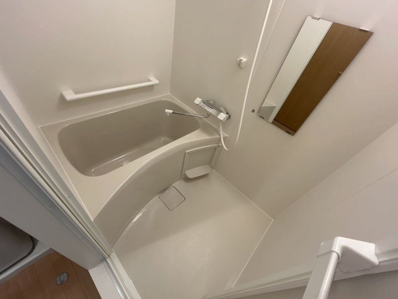 レオパレスウイングコートヤチヨ 風呂