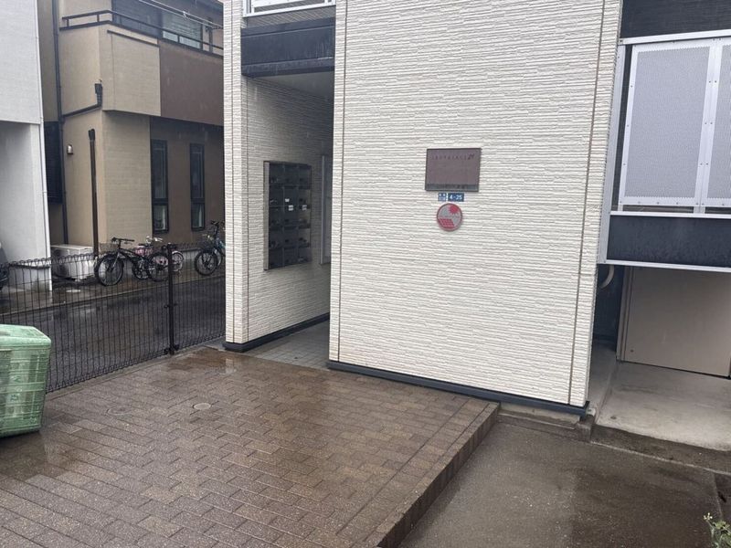 レオパレスレジデンス高橋 エントランス