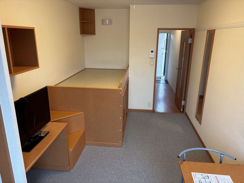 レオパレスサンマリーⅡ 居間