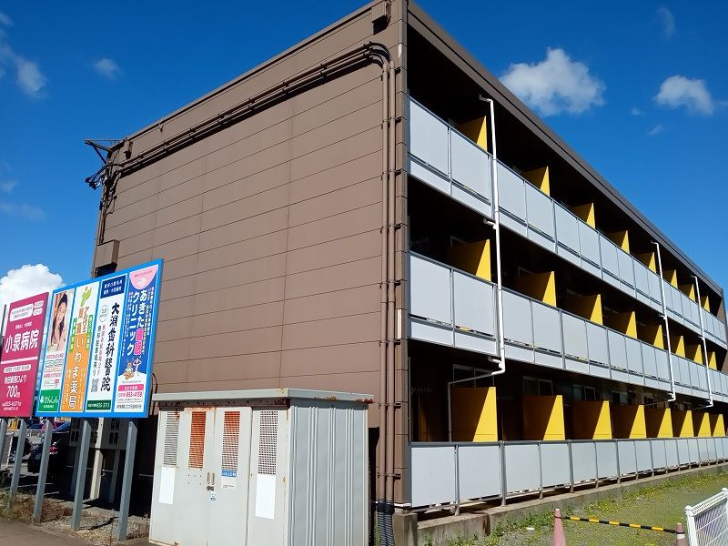 レオパレスモナミ 外観