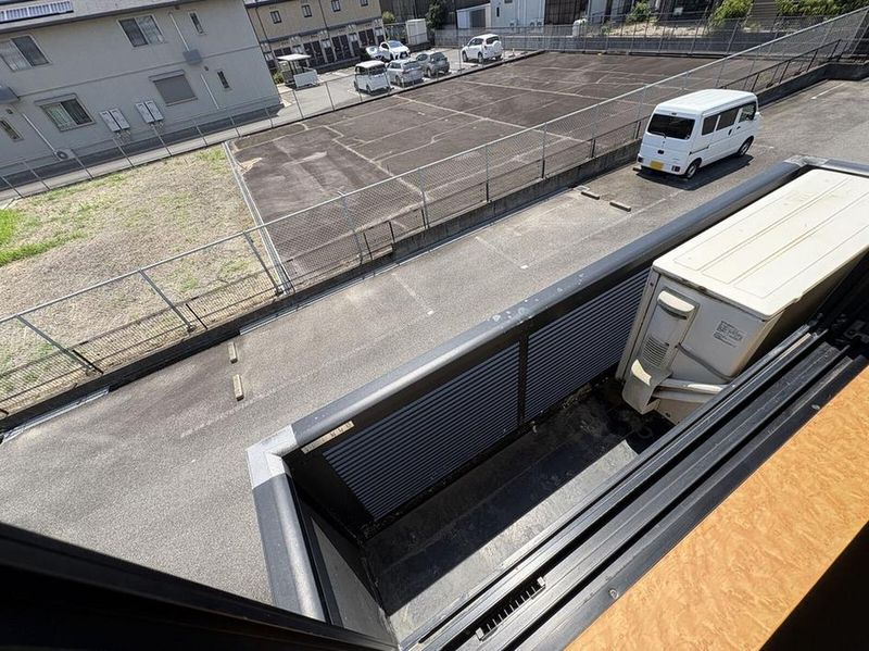 レオパレスＶｉｌｌａｇｅ バルコニー