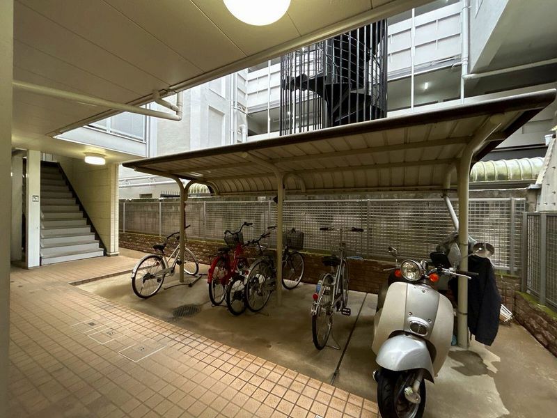 レオパレスアヴァンティ 共用部分