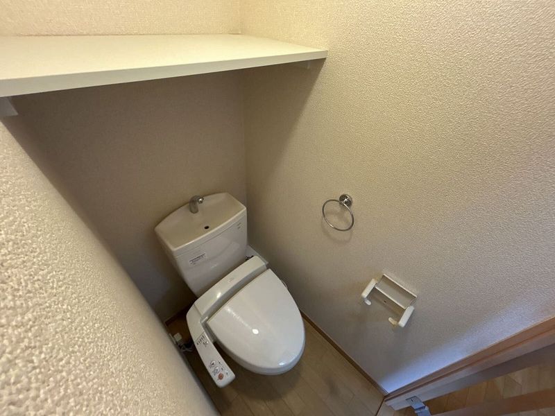 レオパレス嵯峨野 トイレ