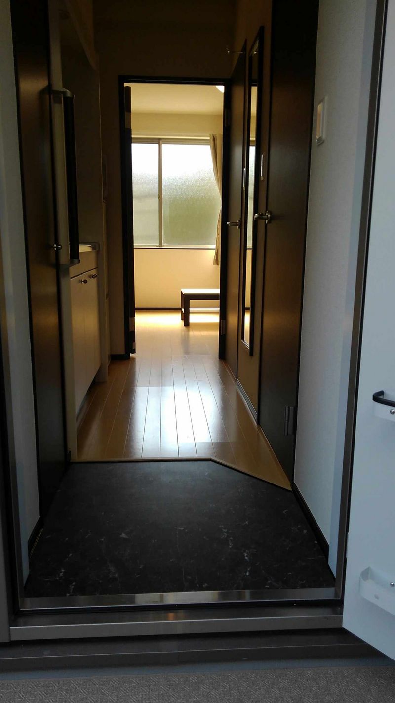 CLEINO BROOK Entrance