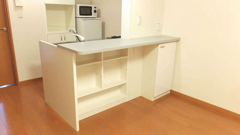 レオパレス吹上ヒルズ 居間