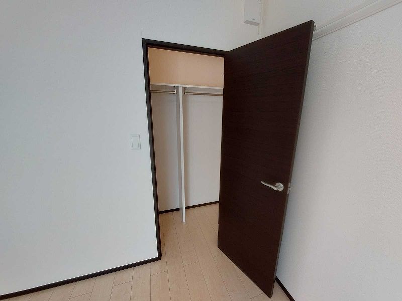 レオネクストカサ　フェリス 収納