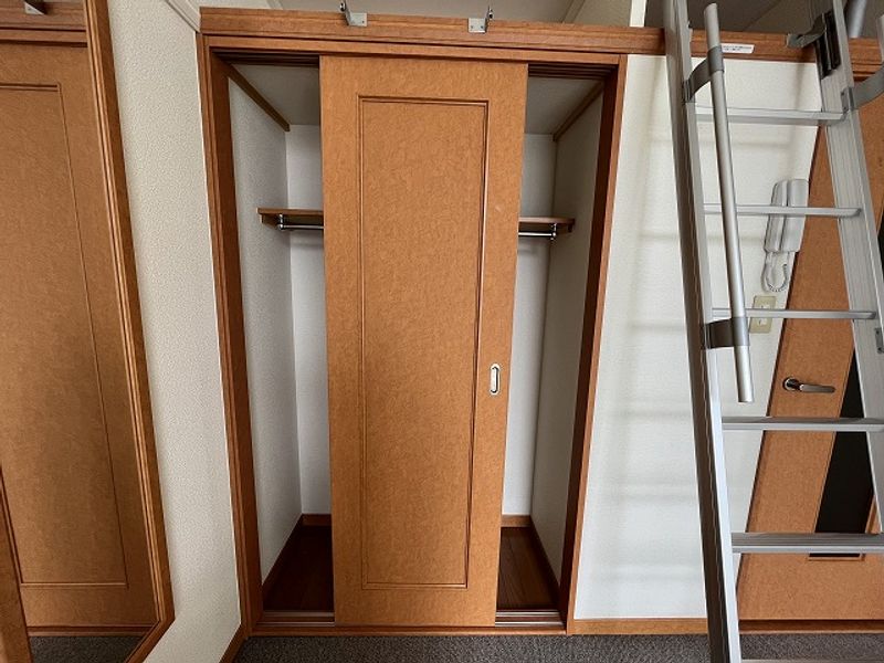 レオパレスメルツェⅢ 収納