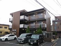 レオパレスローレルコーポ３ 駐車場