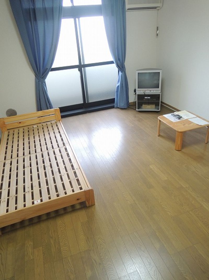 レオパレスメゾン 居間