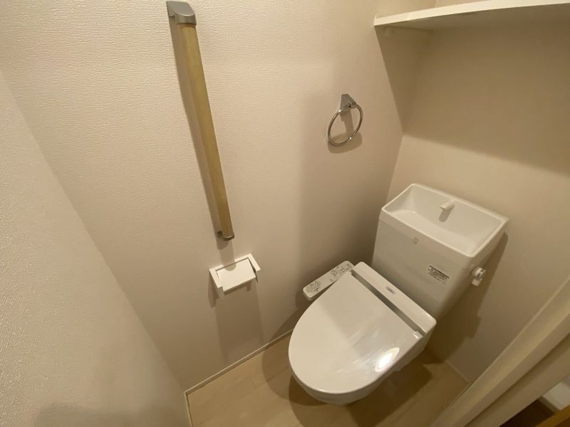 CLEINO Zenshin Honmachi Toilet