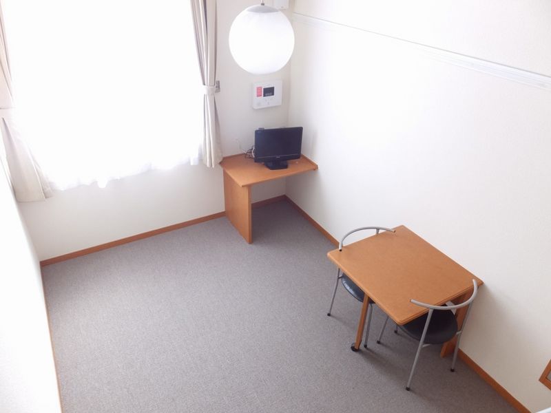 レオパレスエスペラール 居間