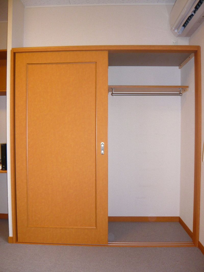 レオパレスルーチェⅡ 収納