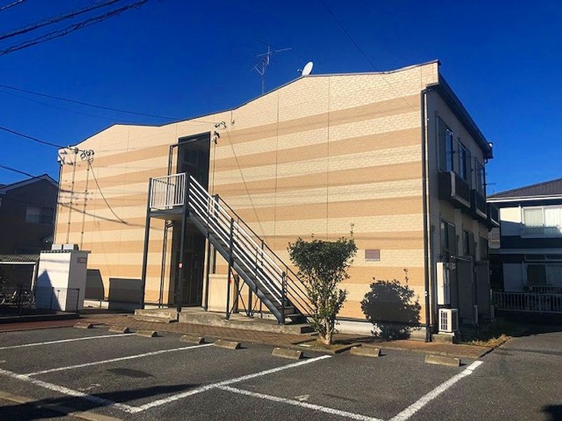レオパレスかたくり 駐車場