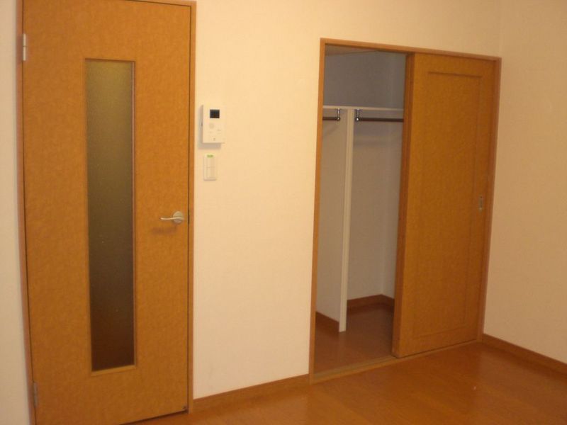 レオパレスオランジェ 収納