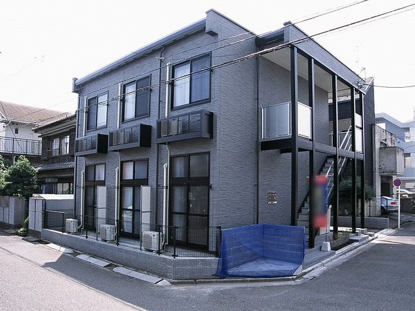 レオパレスフルール湘南 外観