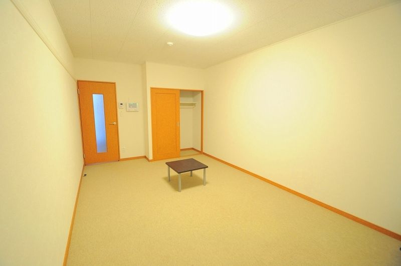 レオパレスＳｕｎ　Ｃｉｔｙ　絆 居間