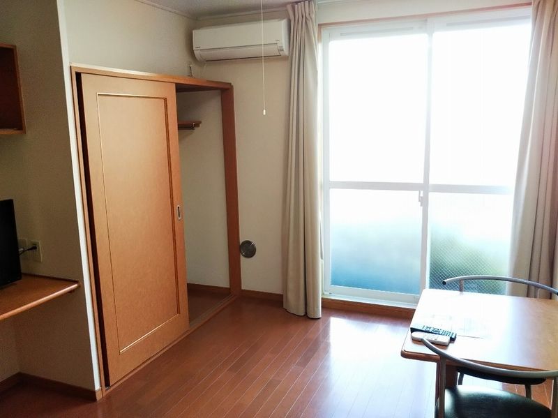 レオパレスカサブランカ 居間