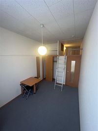 レオパレスルースト