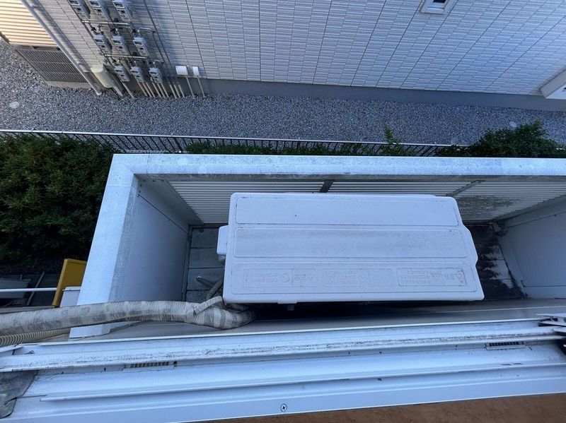 レオパレスｐｉｎｅ　ｃｒｅｓｔ バルコニー