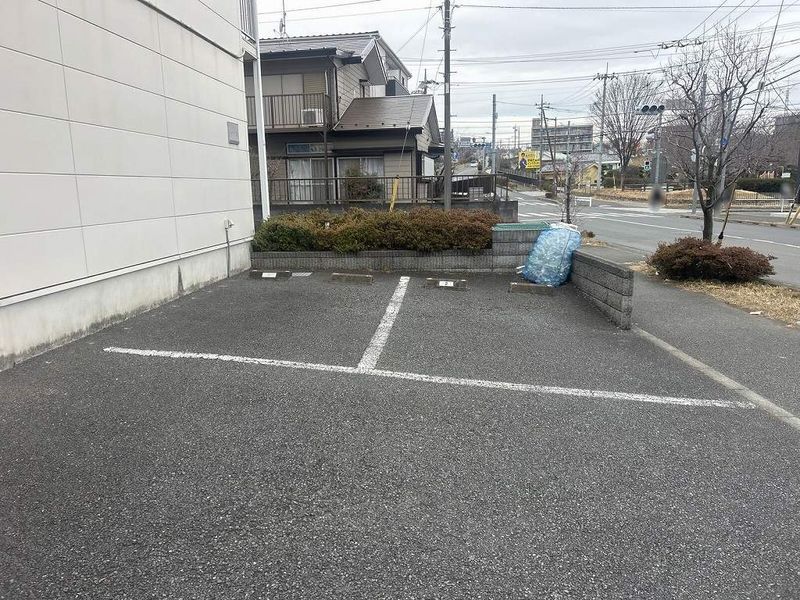 レオパレス東豊田Ⅱ 駐車場