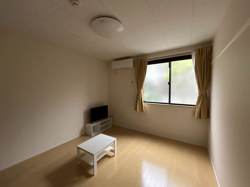 レオパレスエヴァンス 居間