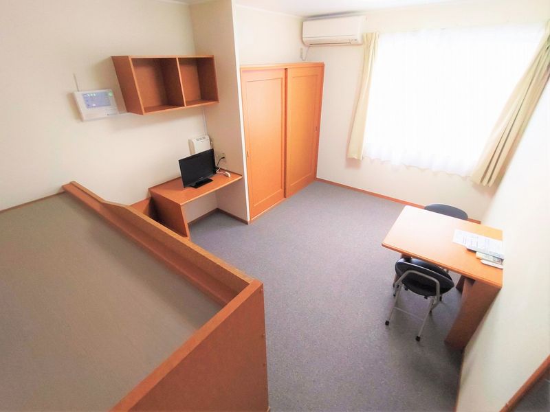 レオパレスこのはなⅡ 居間