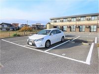 レオパレスエスポワールシャトー 駐車場