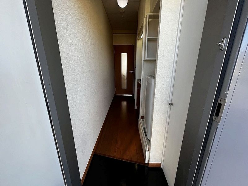 レオパレスエーデルワイス 玄関