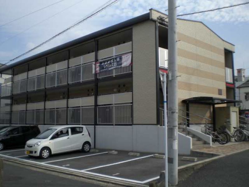 レオパレスほたる川 外観