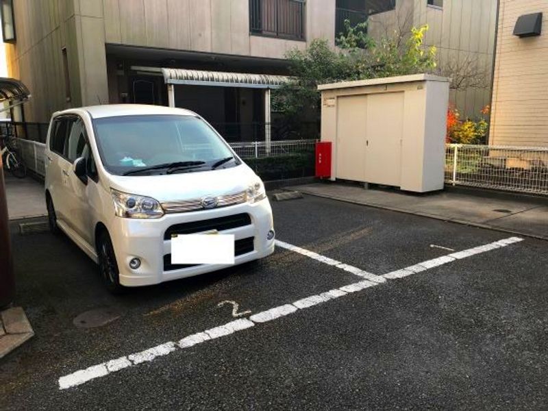 レオパレスＦＩＯＲＥ 駐車場