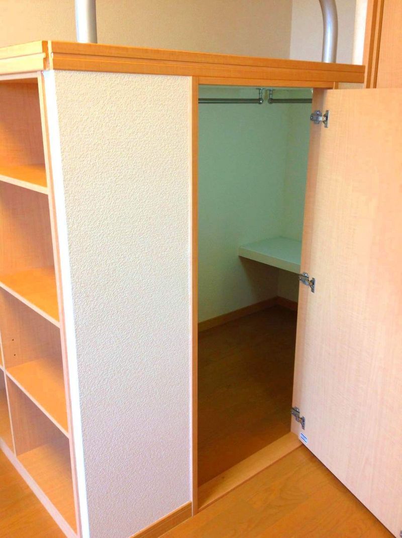 レオパレスレインボーステイツ 収納