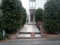 レオパレス鳩ケ谷本町 エントランス