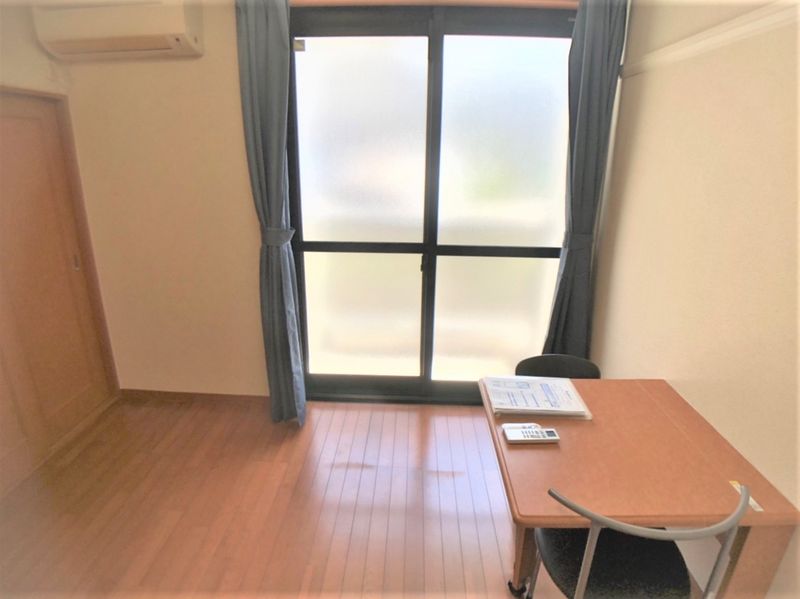 レオパレスやもと 居間