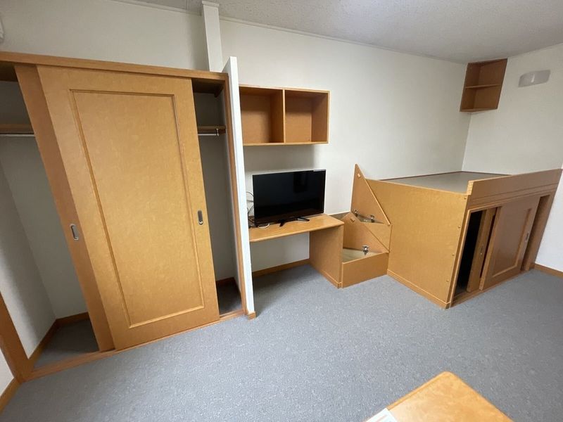 レオパレスひかり 収納