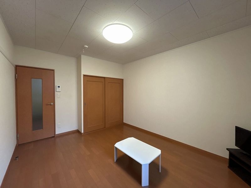 レオパレスけやき通りハイツ 居間
