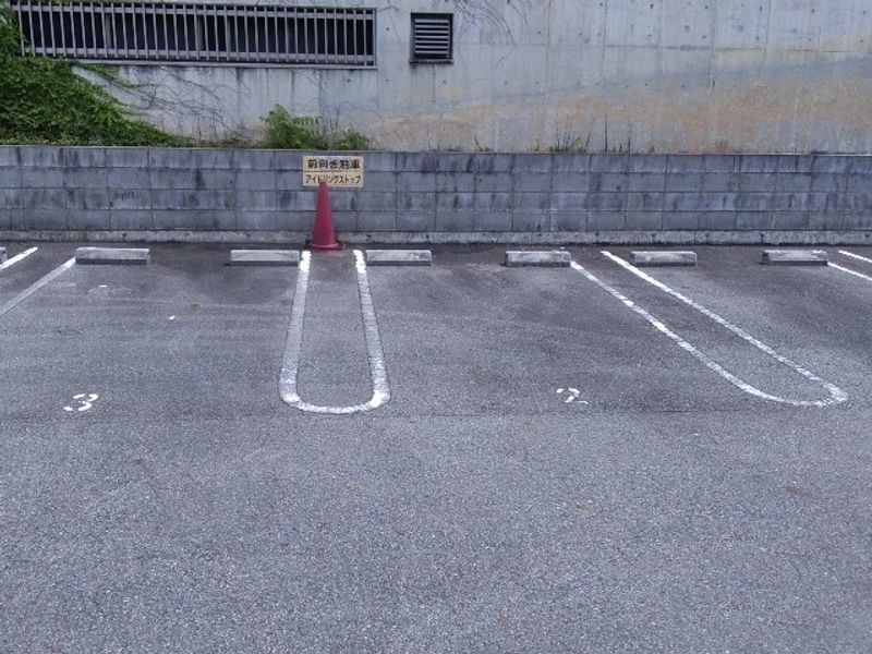 レオパレス田面 駐車場