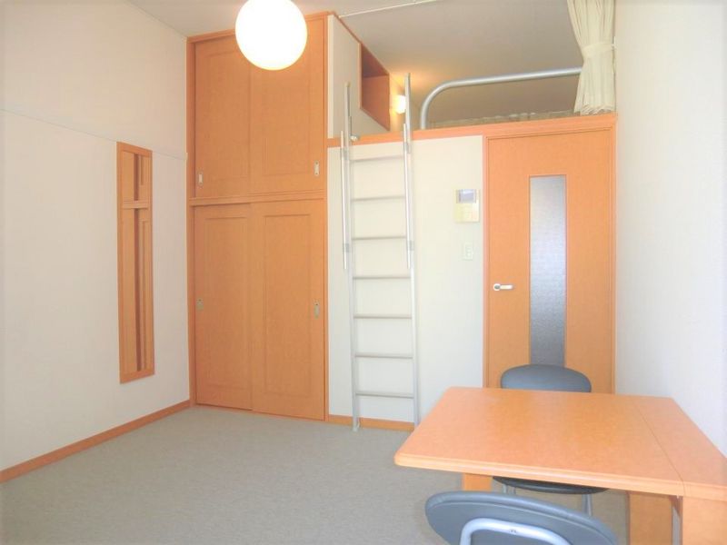 レオパレス上坂部Ⅱ 居間